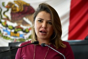 Georgina Biujanda dip