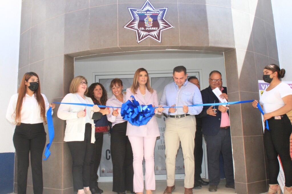 inauguracion centro mujeres
