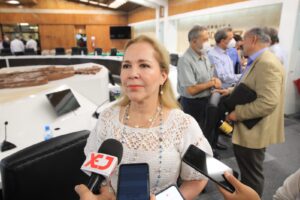 Adriana Fuentes1