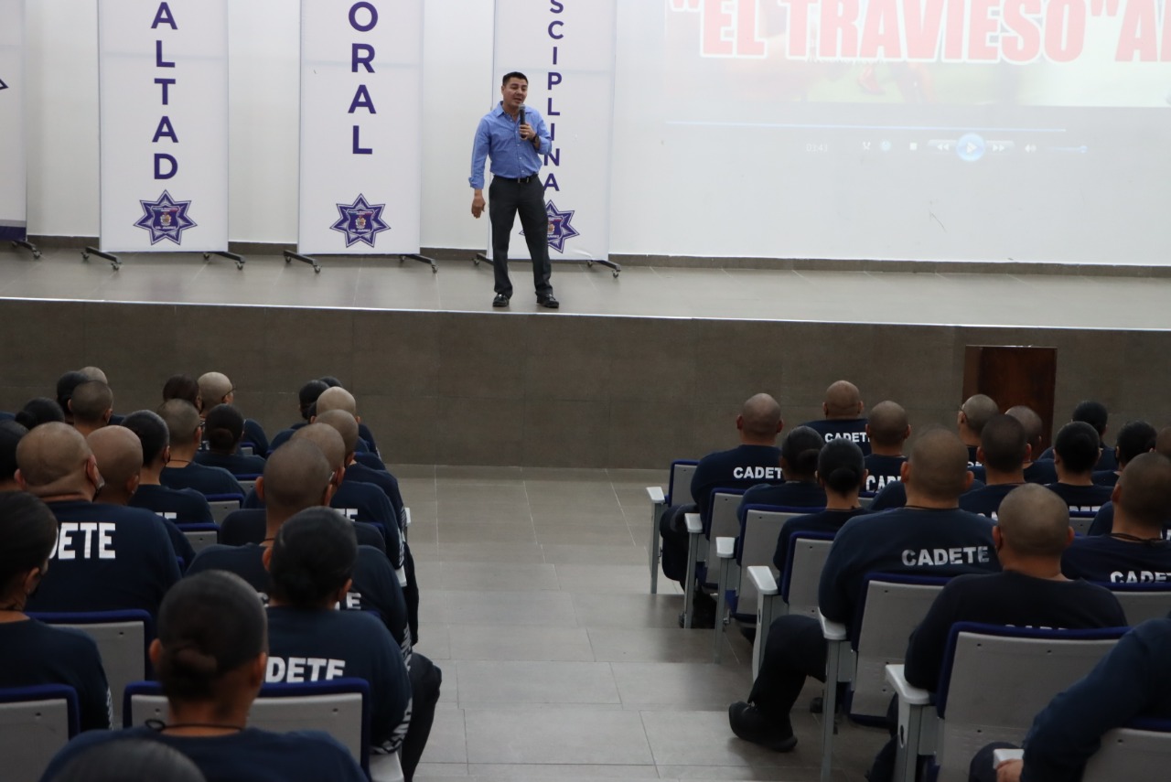 Imparte conferencia Jorge “El Travieso” Arce a cadetes de la Academia ...