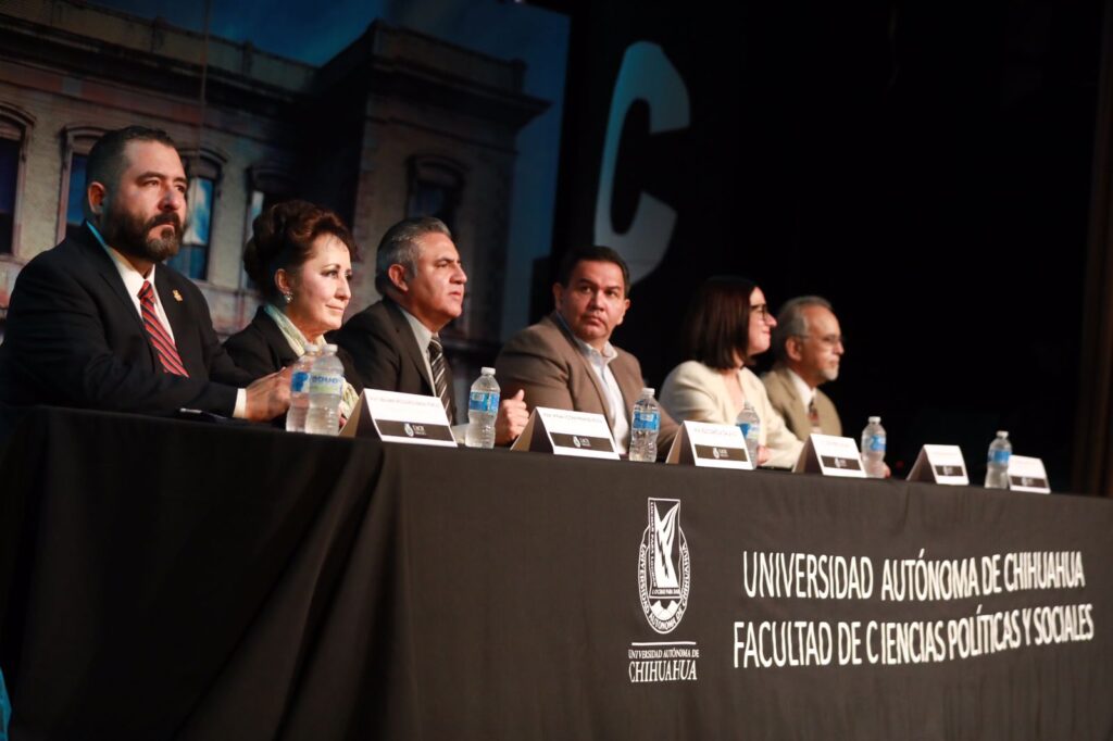 cruz-graduacion uach