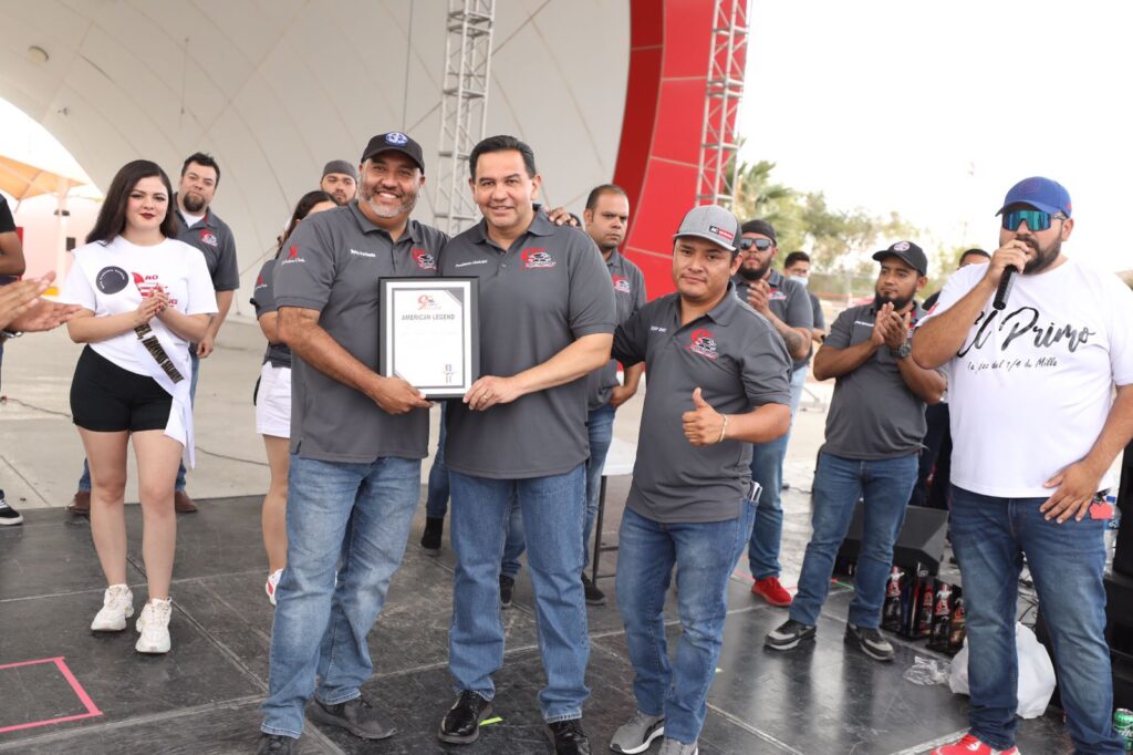 cruz-reconocimiento mustang