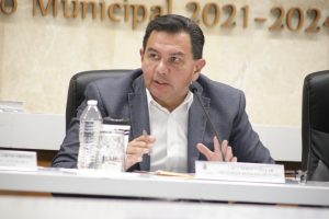 Cruz en cabildo 01