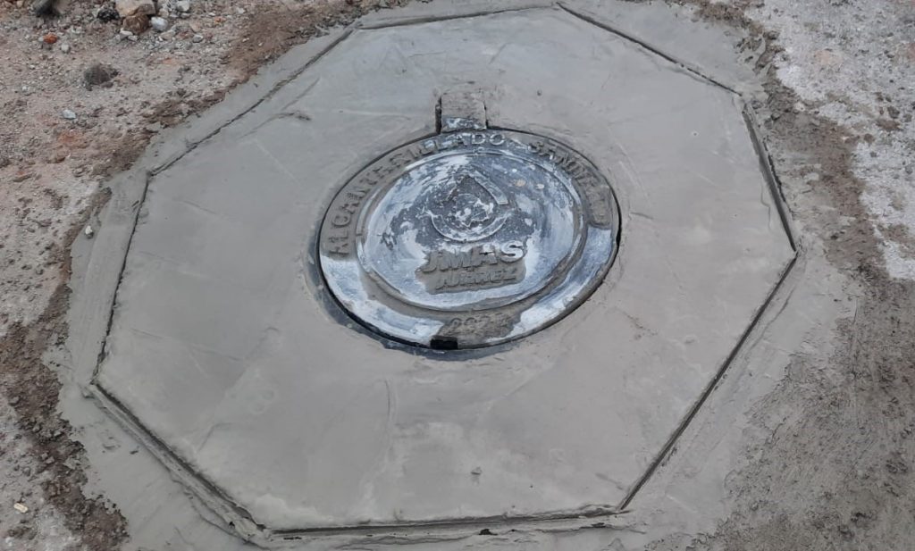 tapa poli concreto