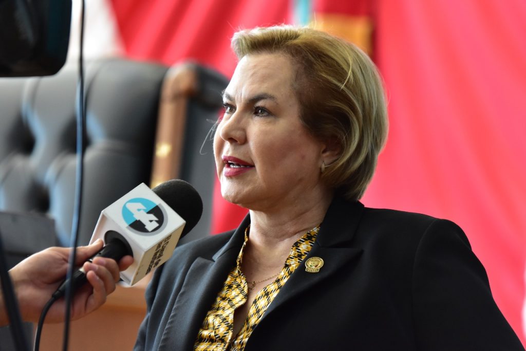 Adriana Terrazas entrevista