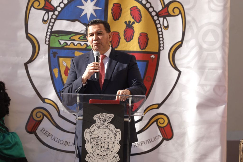 Cruz en Aniversario 01