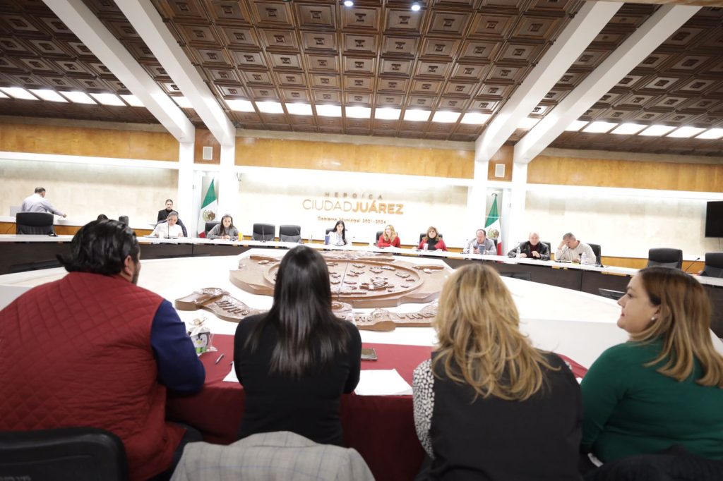 comparecen directores en cabildo