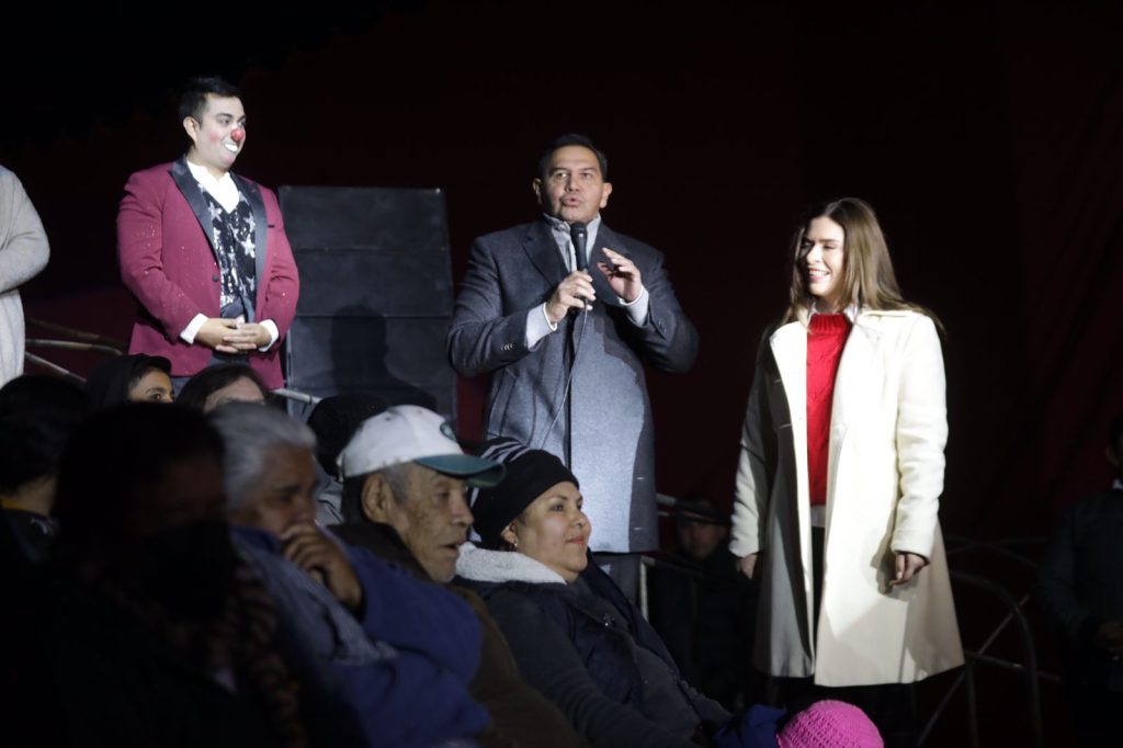 cruz festejo adulto mayor