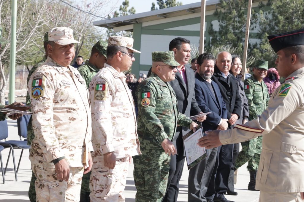 entrega cartillas militares