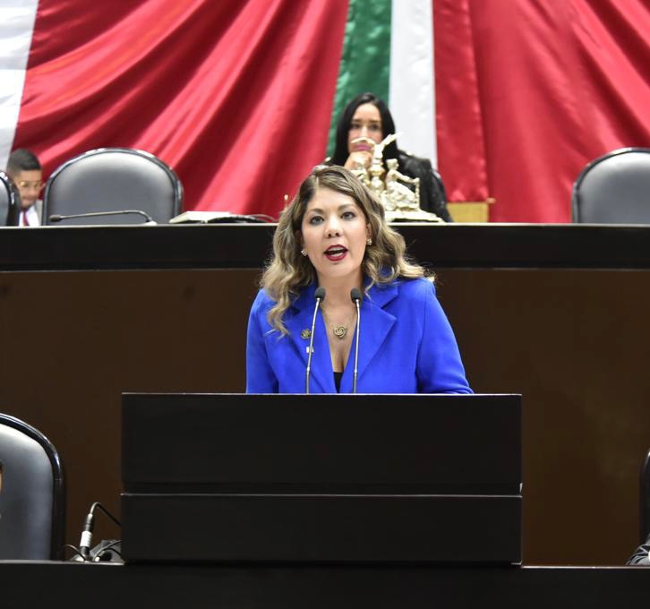 Daniela Alvarez TRIBUNA
