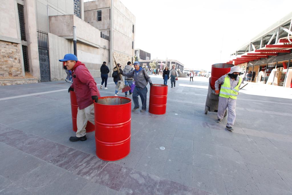 colocan botes en centro