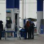 Registra gasolina Premium reducción de 49 centavos.