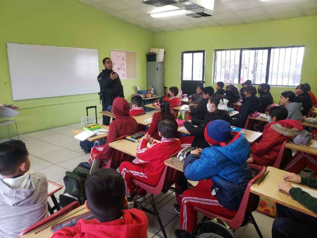 platicas vs bulleyng