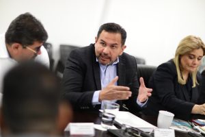 Cruz en REUNION GOBERNADORA