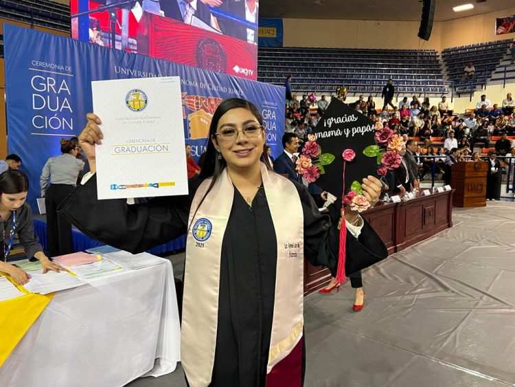 graduacion uacj