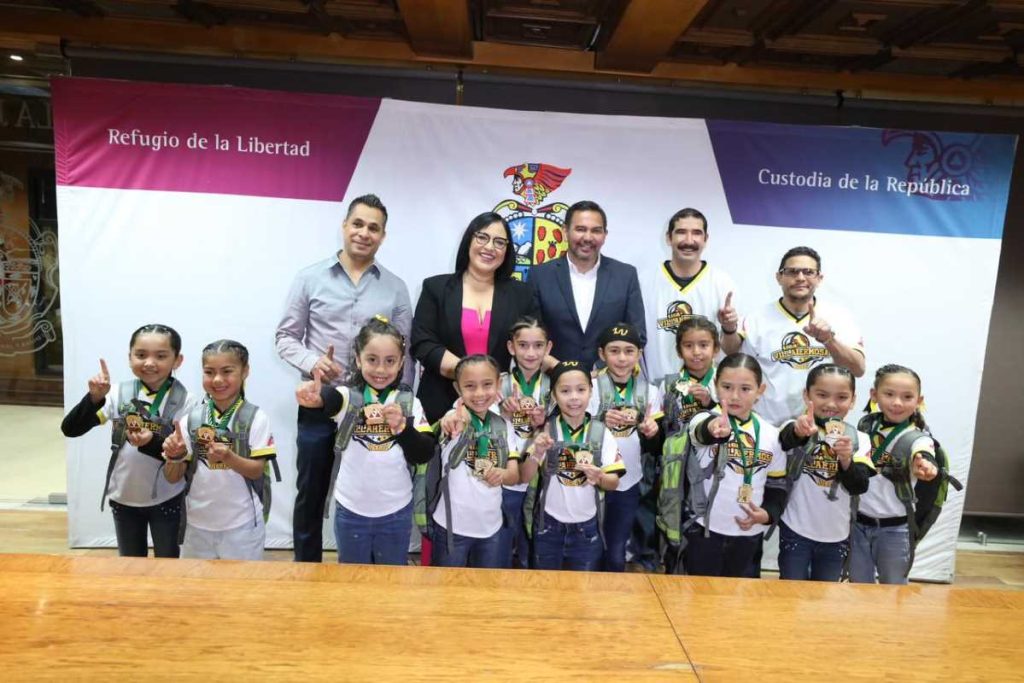 niñas campeonas softbol