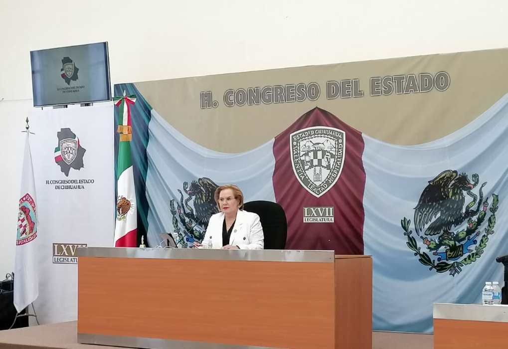 Dip Adriana sesion cognreso