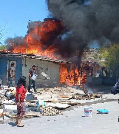 salvan adultos incendio