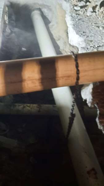 sustituyen tuberia agua