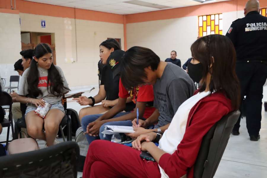 taller jovenes en riesgo