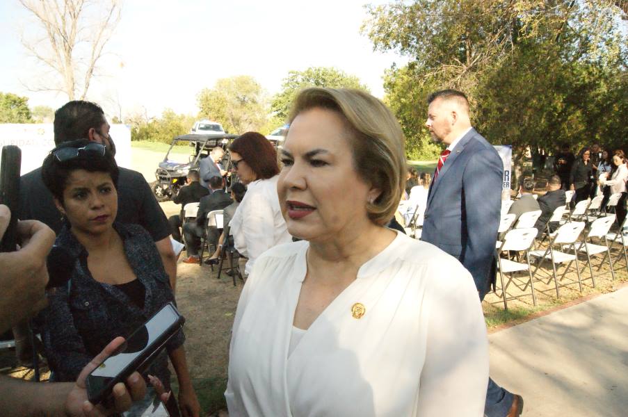 Adriana Terrazas dip