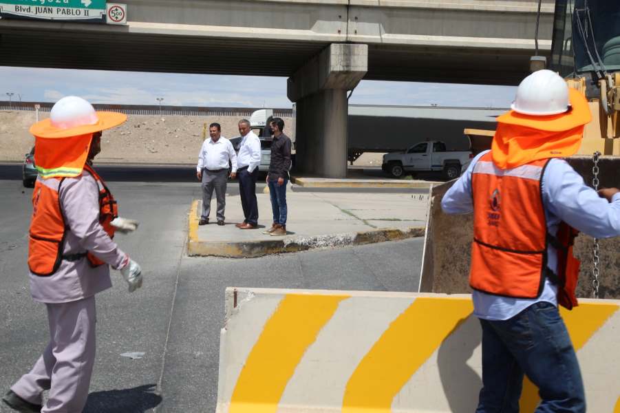 bloquean vialidad por obras jmas