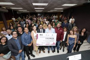 becas uach