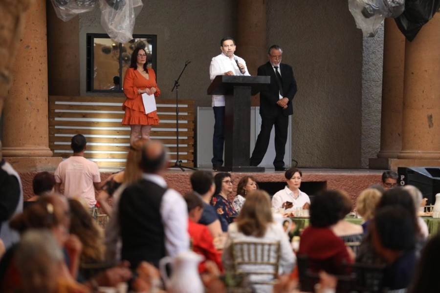 cruz-reconocimiento maestros
