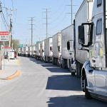 Transportistas anuncian paro nacional indefinido; movilizarán hasta 200 tractocamiones en Juárez