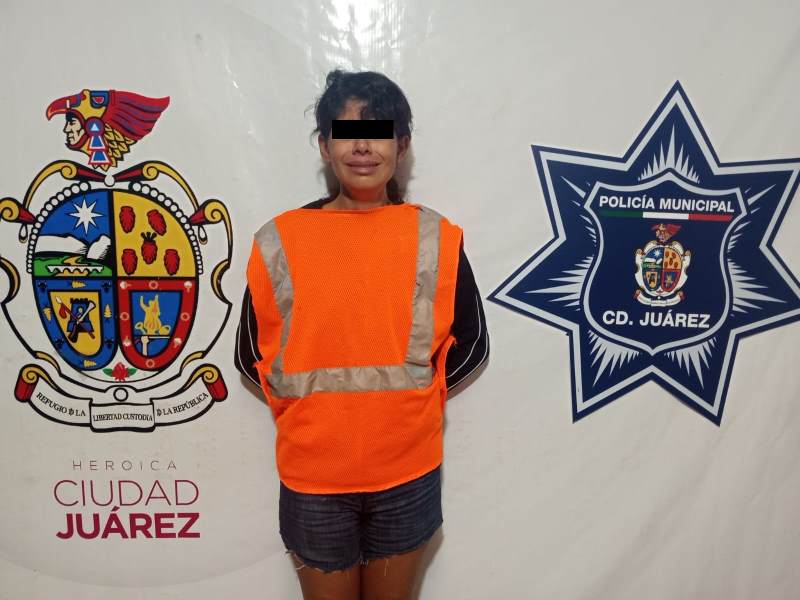 detenida con armas, droga y orden