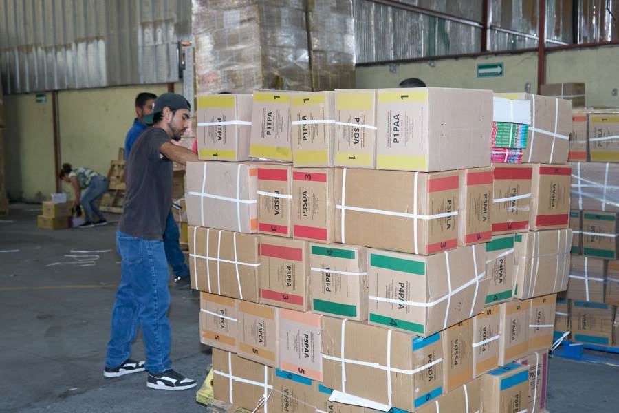 inicia distribucion libros
