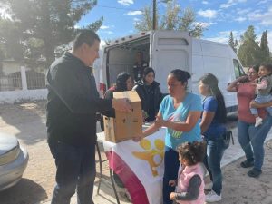 acercan apoyos a samalayuca y el valle