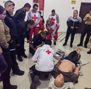 capacitan medica a bomberos
