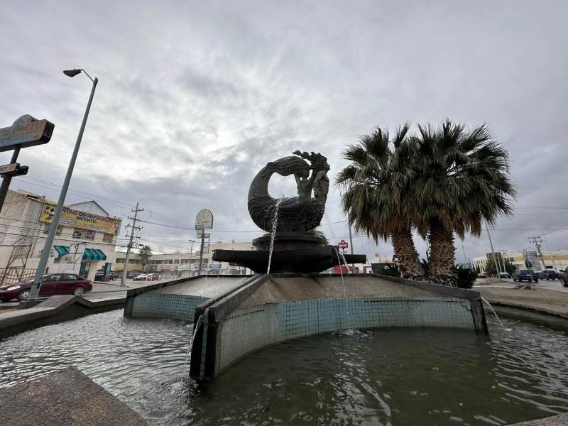 limpian monumento