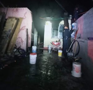 polis sofocan incendio