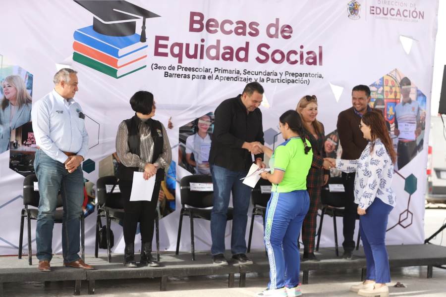 cruz-becas escolares 26 feb