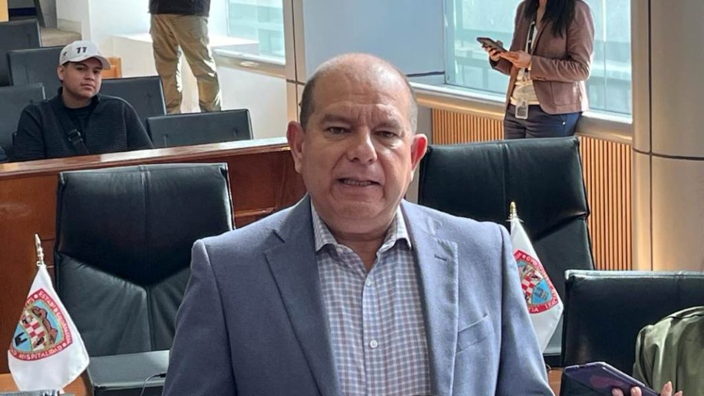 Dip. Cuahutemoc Estrada