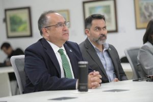 Rector UACH-Rivera