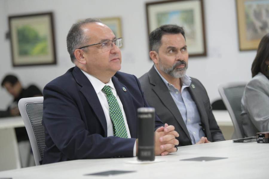 Rector UACH-Rivera