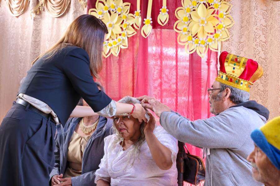 coronacion rey y reina consejo