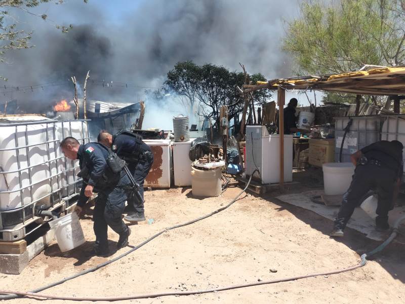 apoyan municipales en incendio