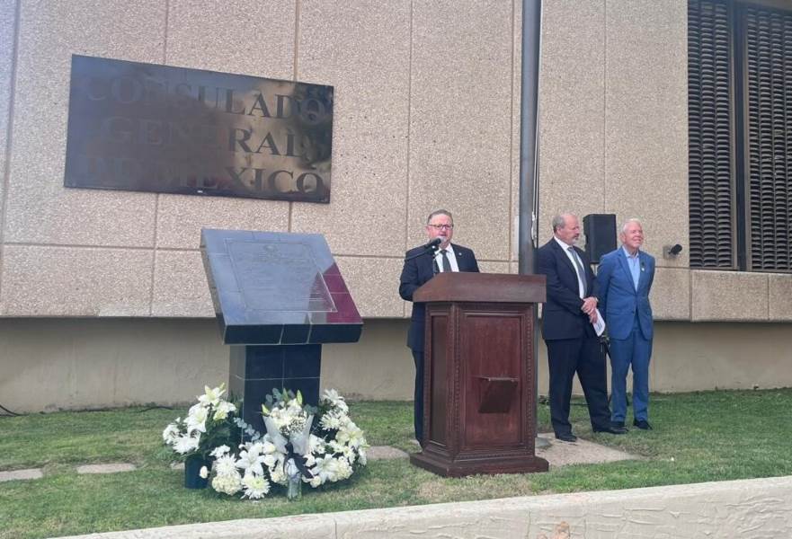 homenaje mexicanos masacre