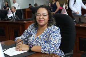Elizabeth Guzman-pdtra congreso