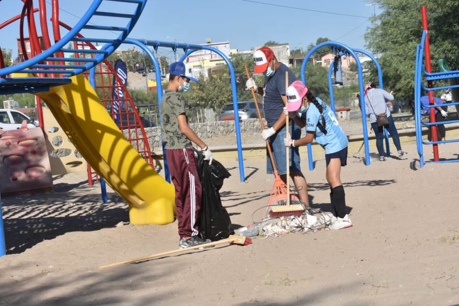 limpian parque las tortugas