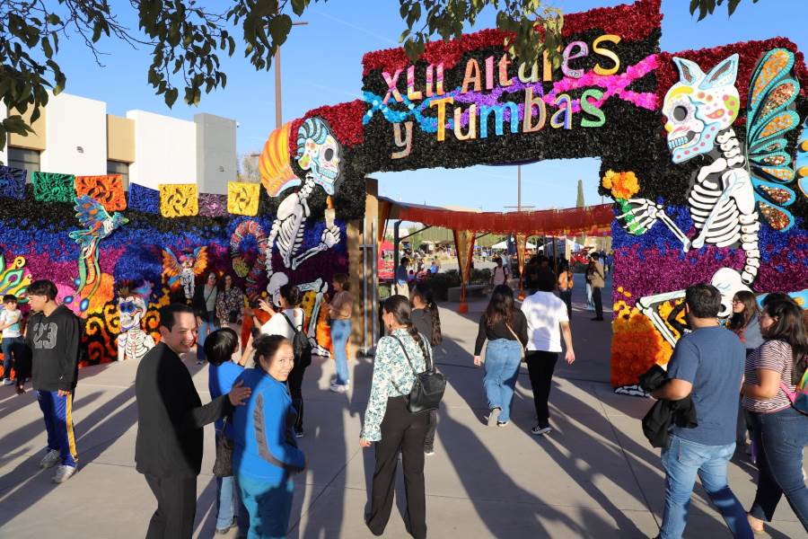 UACJ-altares y tumbas