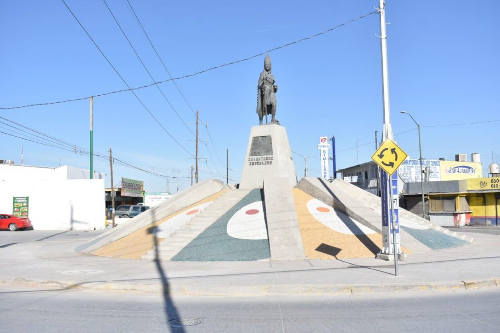 monumento aztecas