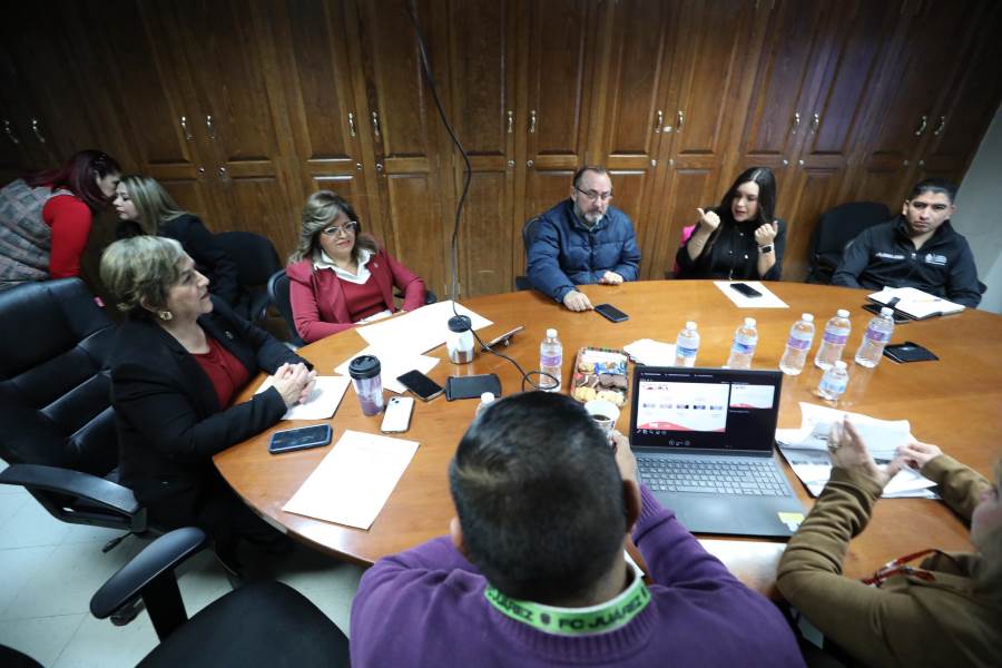 proponen amyores apoyos adultos