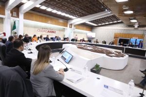 exjorta alcalde a continaur con mejoras regulatorias