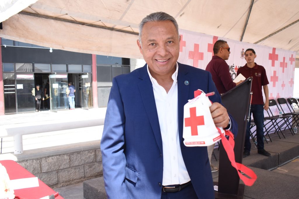 Sergio Nevarez colecta