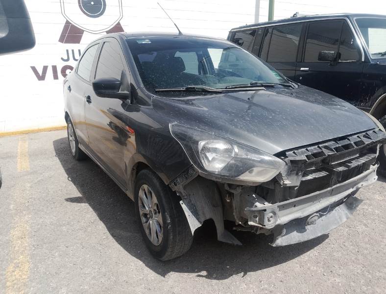 vehic robado usado por ladrones